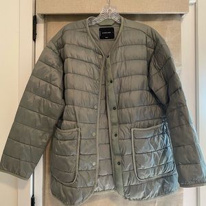 Everlane Lightweight Puffer